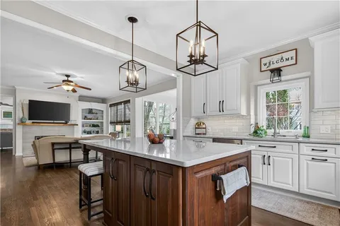 $950,000 | 13008 Glenfield Road, Leawood, KS 66209