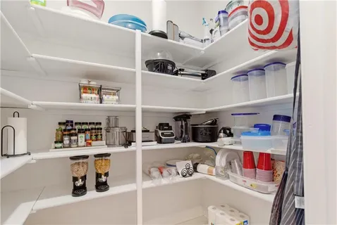 $950,000 | 13008 Glenfield Road, Leawood, KS 66209