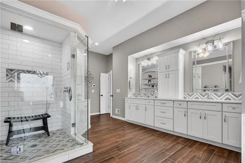 $950,000 | 13008 Glenfield Road, Leawood, KS 66209