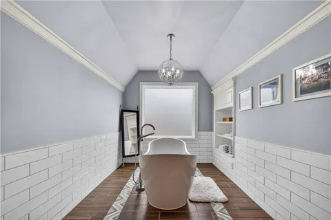 $950,000 | 13008 Glenfield Road, Leawood, KS 66209