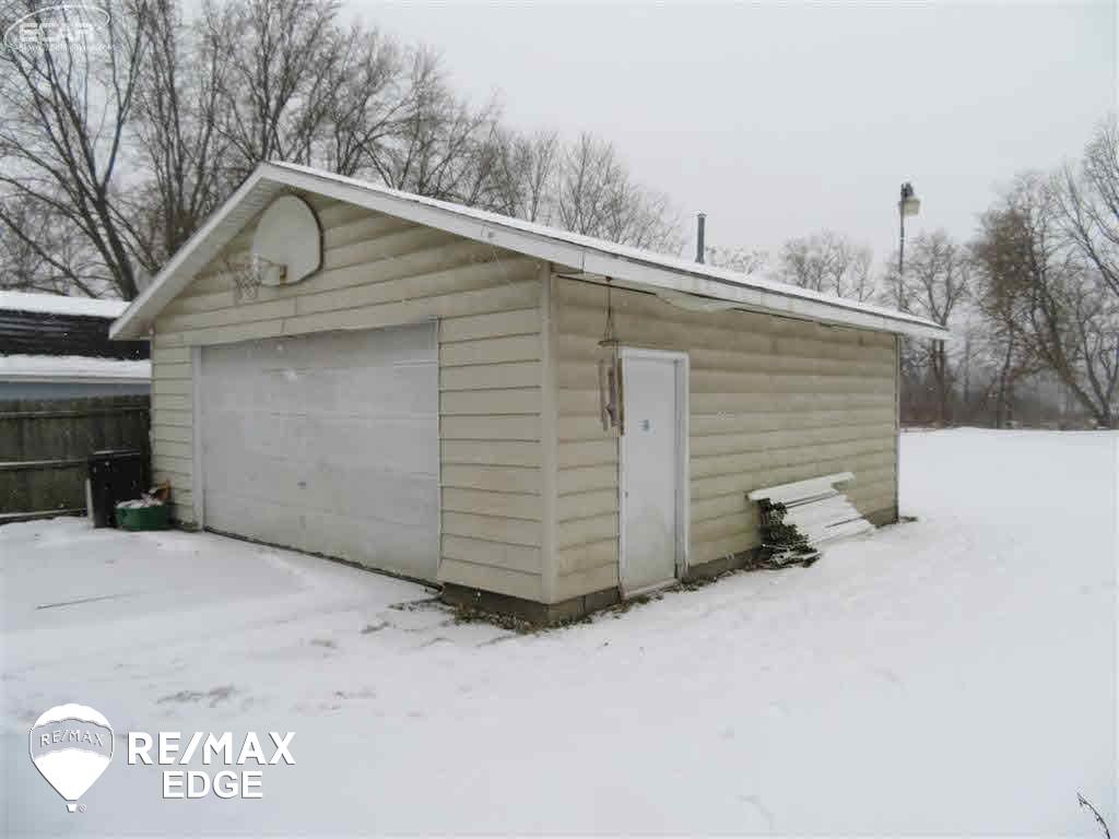 3309 North Genesee Road Flint, MI 48506 - Photo 17 of 21