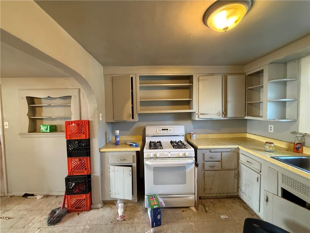 204 McCoy Road McKees Rocks, PA 15136 - Photo 7 of 25 a room with storage and utility