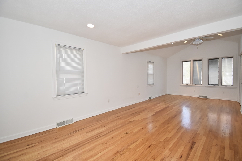 18 French Street Springfield, MA 01104 - Photo 25 of 39