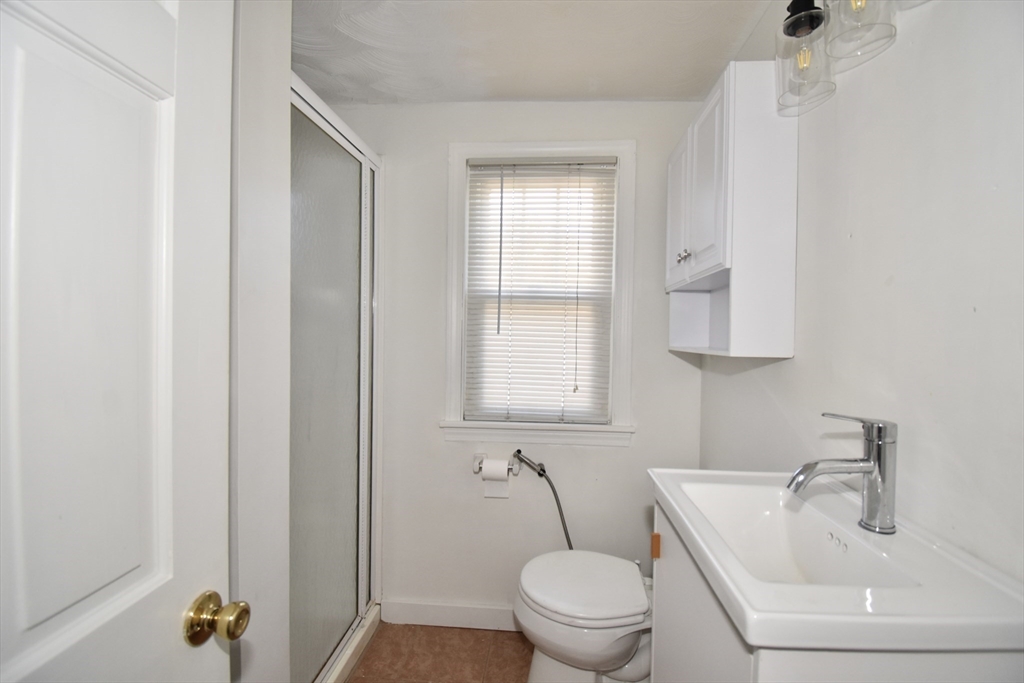 18 French Street Springfield, MA 01104 - Photo 30 of 39