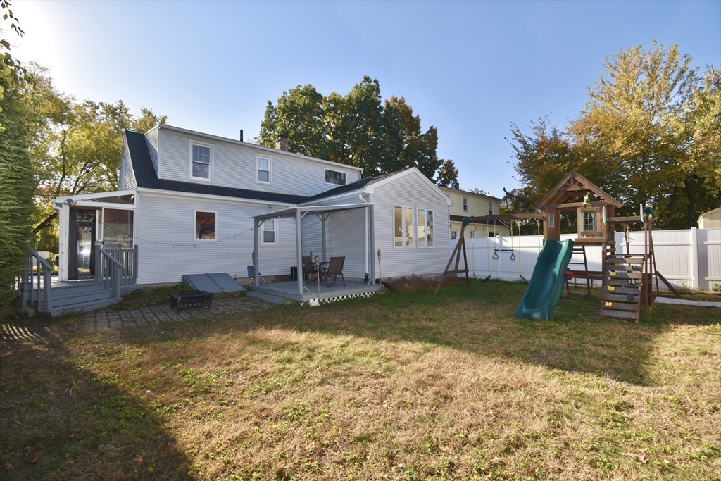 18 French Street Springfield, MA 01104 - Photo 3 of 39