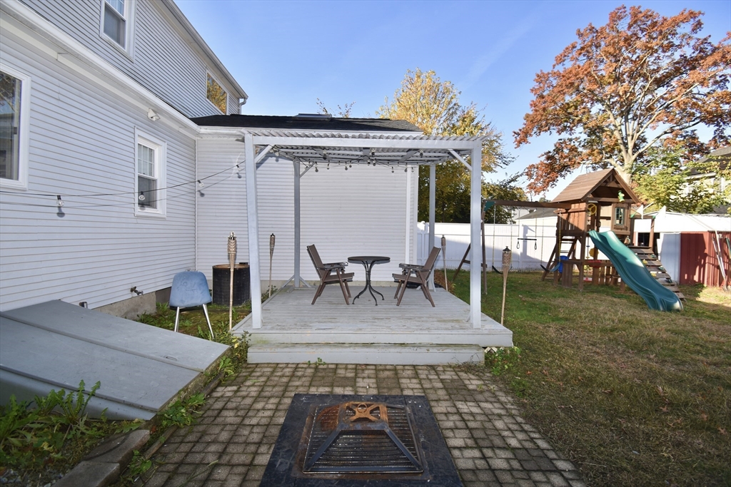18 French Street Springfield, MA 01104 - Photo 4 of 39