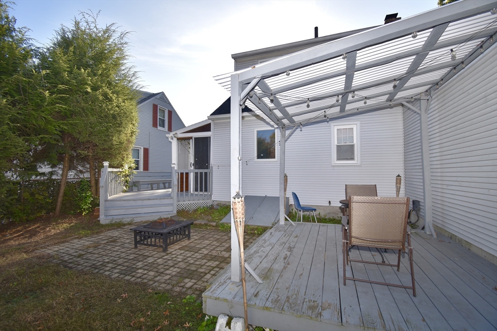 18 French Street Springfield, MA 01104 - Photo 7 of 39