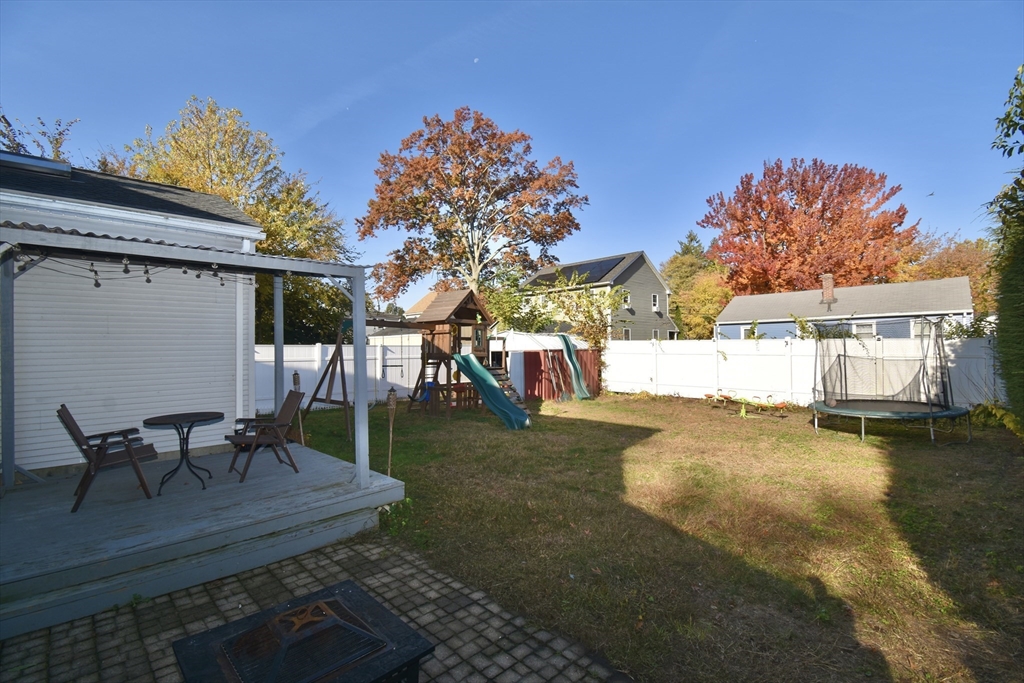 18 French Street Springfield, MA 01104 - Photo 8 of 39