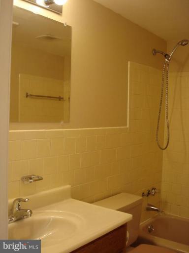 1822 Metzerott Road, Unit 405 Hyattsville, MD 20783 - Photo 3 of 18 Bath #2
