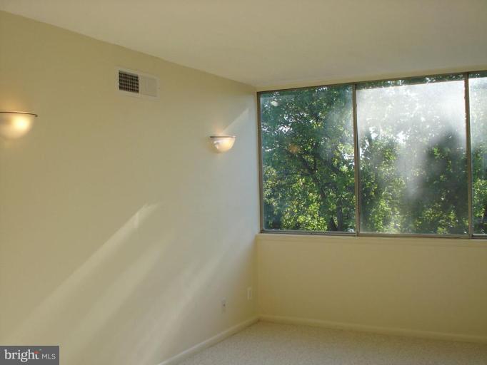 1822 Metzerott Road, Unit 405 Hyattsville, MD 20783 - Photo 4 of 18 Bedroom #1