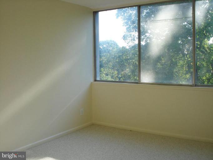 1822 Metzerott Road, Unit 405 Hyattsville, MD 20783 - Photo 5 of 18 Bedroom #2
