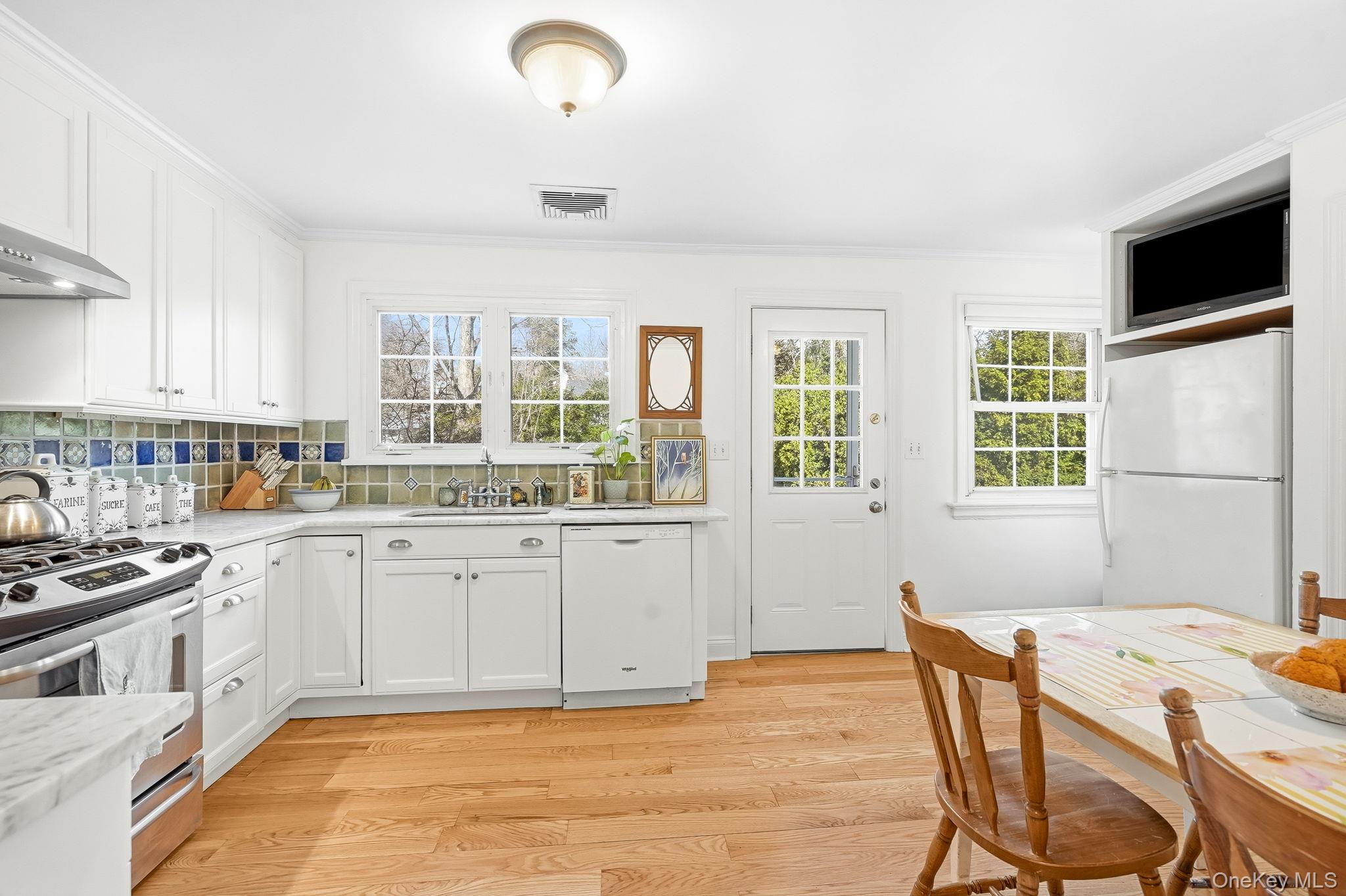 27 Valley Road Scarsdale, NY 10583 - Photo 14 of 41