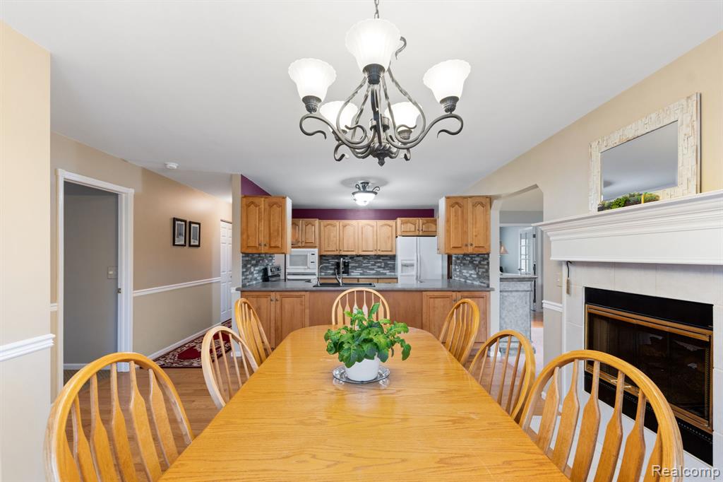4653 Six Mile Road South Lyon, MI 48178 - Photo 12 of 60