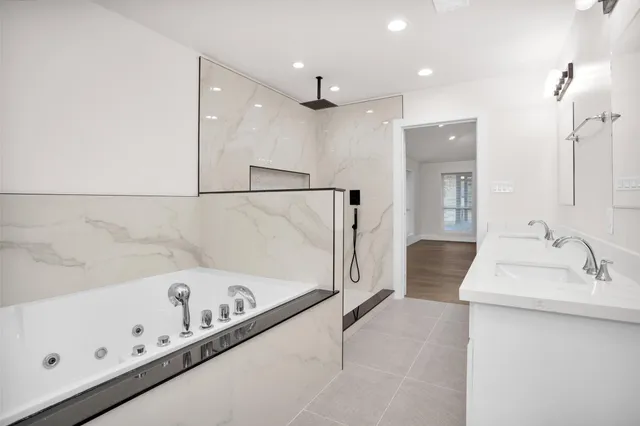 $875,000 | 4323 Tilson Lane, Houston, TX 77041