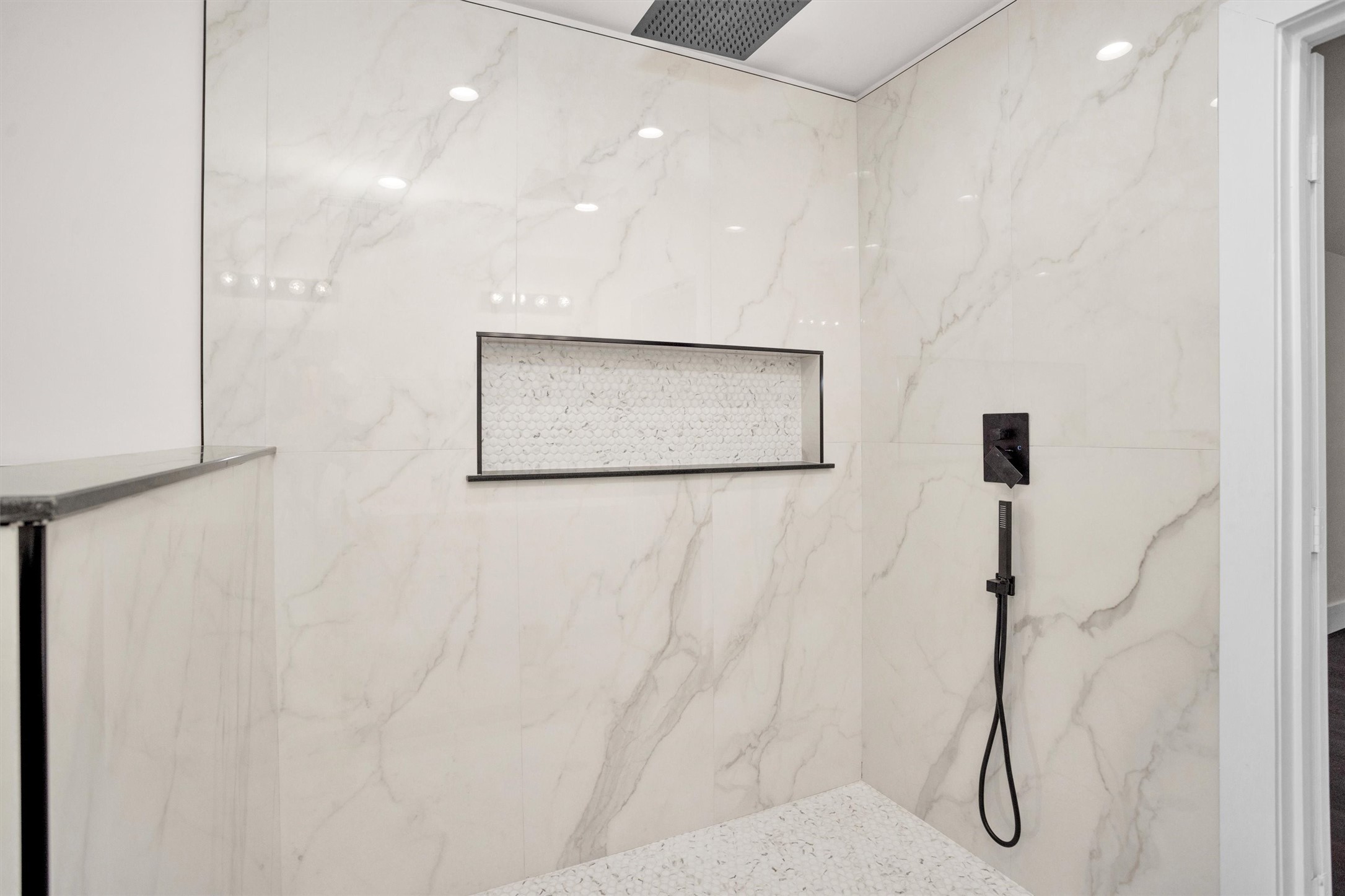 4323 Tilson Lane Houston, TX 77041 - Photo 14 of 34