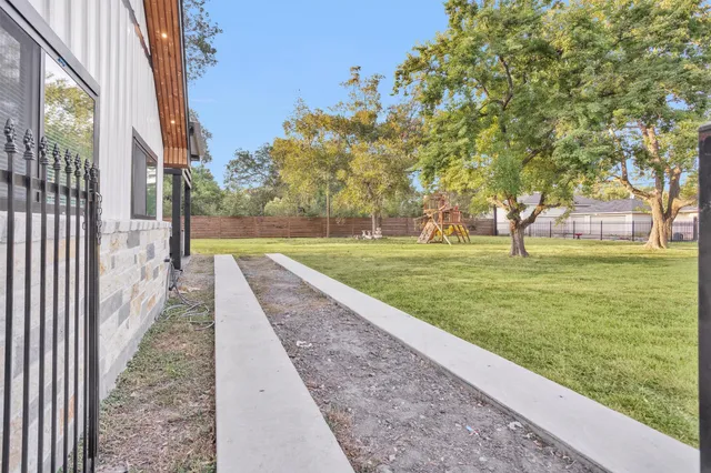 $875,000 | 4323 Tilson Lane, Houston, TX 77041