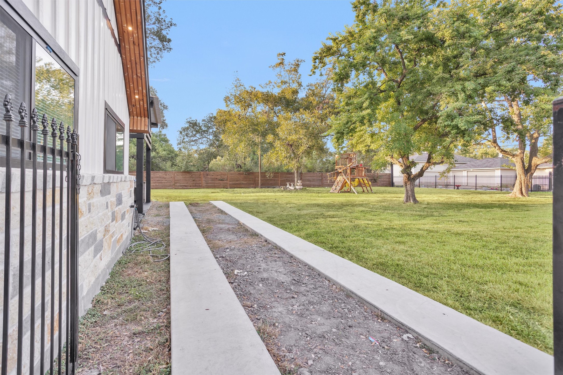 4323 Tilson Lane Houston, TX 77041 - Photo 25 of 34