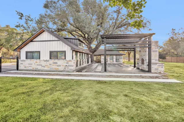 $875,000 | 4323 Tilson Lane, Houston, TX 77041