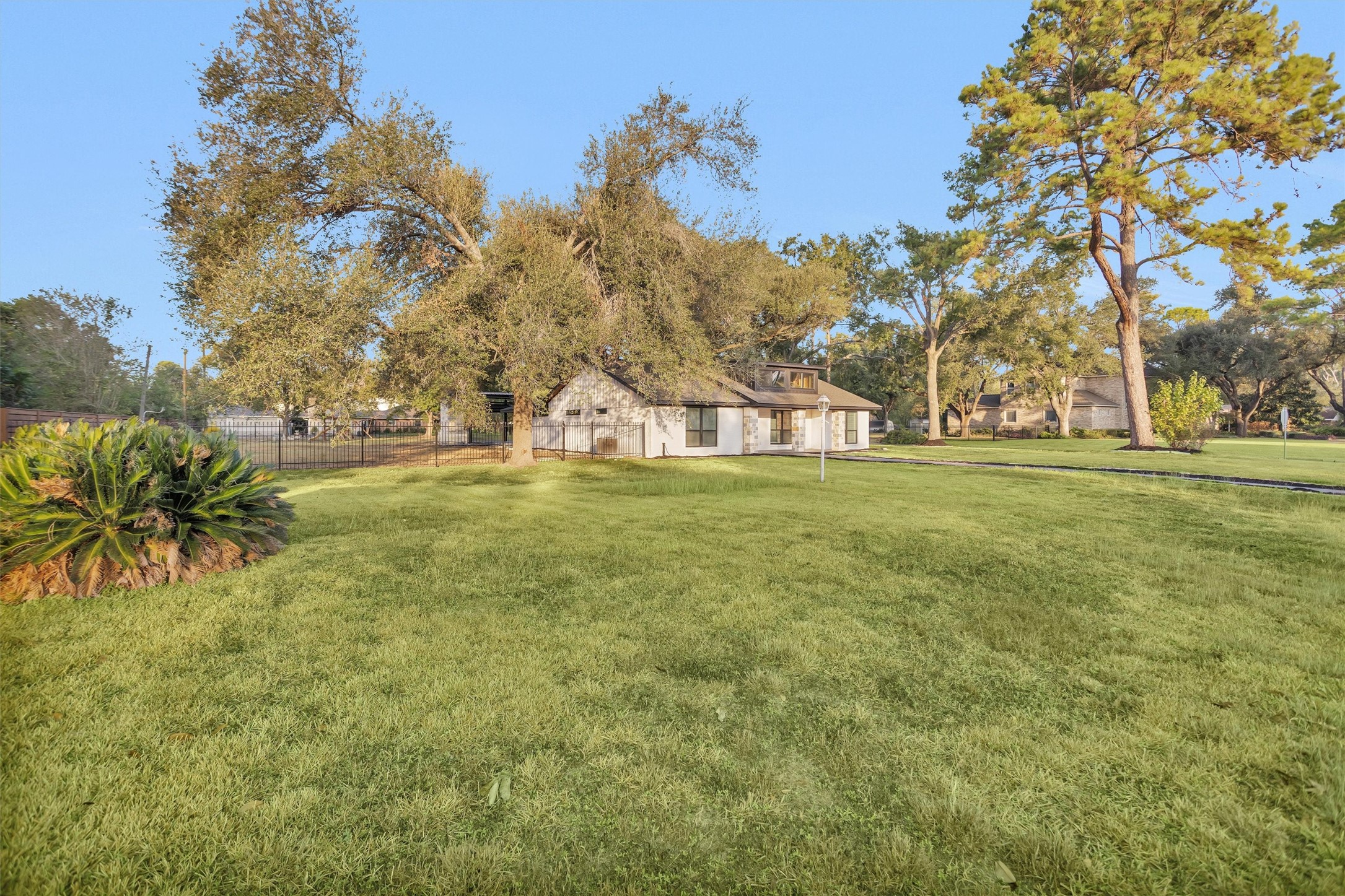 4323 Tilson Lane Houston, TX 77041 - Photo 4 of 34