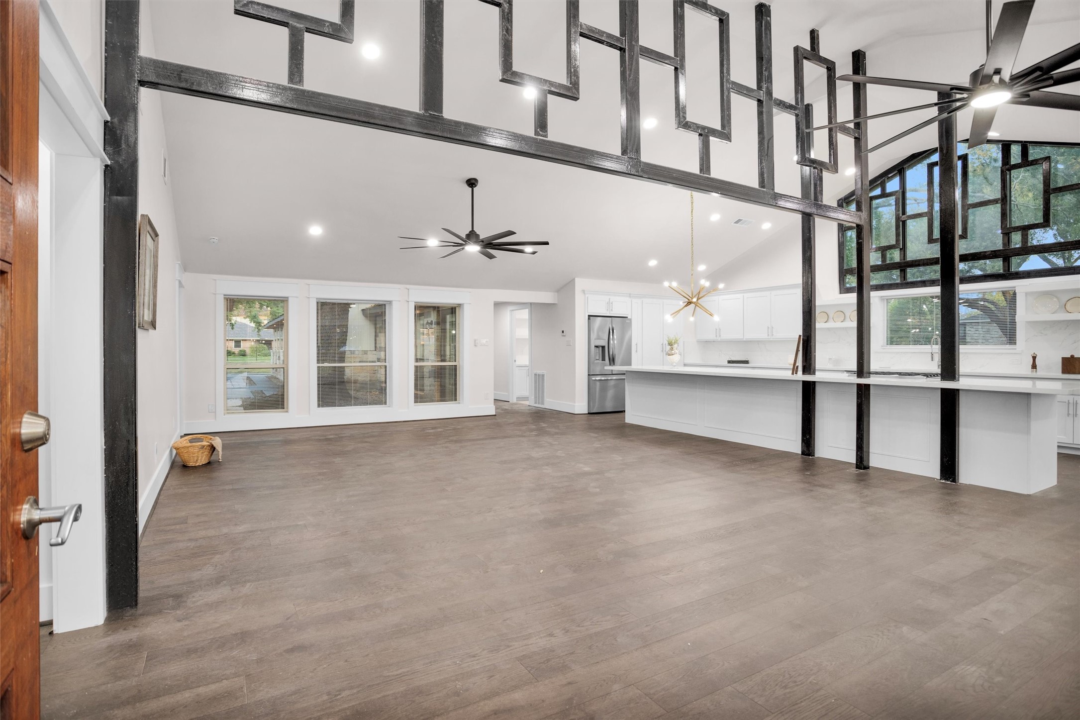 4323 Tilson Lane Houston, TX 77041 - Photo 5 of 34