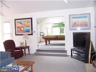 552 Moreboro Road Hatboro, PA 19040 - Photo 2 of 12 Living Room