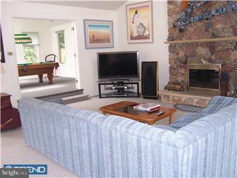 552 Moreboro Road Hatboro, PA 19040 - Photo 3 of 12 Living Room