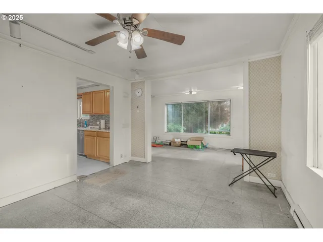 $250,000 | 2735 Summer Street Southeast, Salem, OR 97302