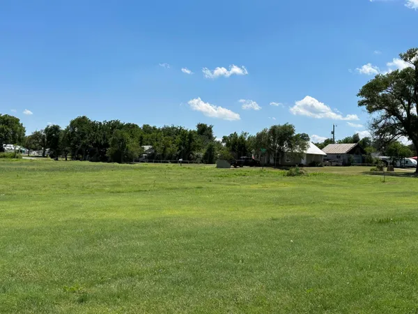 $145,000 | 700 North Texas Street, Shamrock, TX 79079