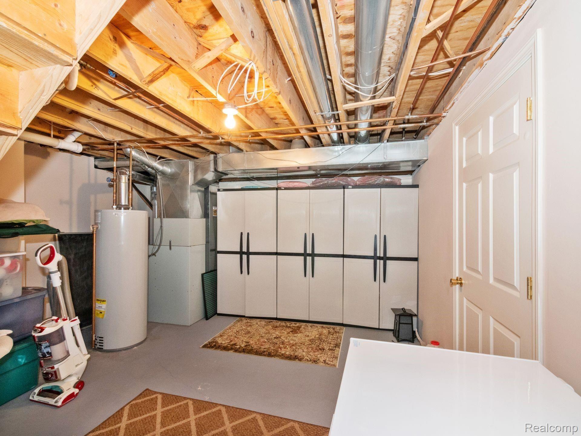 16612 Country Ridge Lane, Unit 62 Macomb, MI 48044 - Photo 21 of 25 644E01FA-8E72-40C1-997F-06EDD070C77C.jpeg