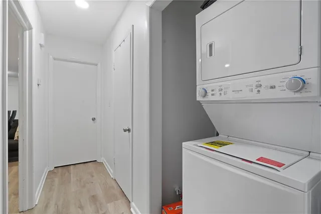 a view of utility room