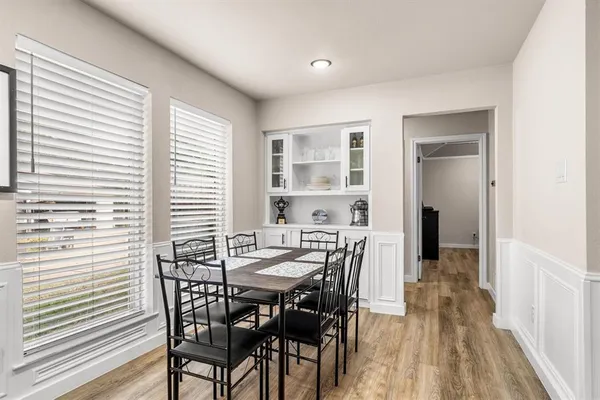 $469,900 | 1715 Covemeadow Drive, Arlington, TX 76012