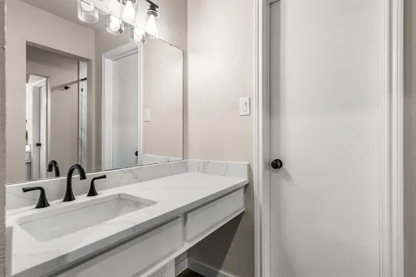 $469,900 | 1715 Covemeadow Drive, Arlington, TX 76012