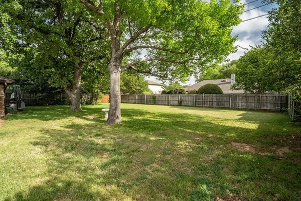 $469,900 | 1715 Covemeadow Drive, Arlington, TX 76012