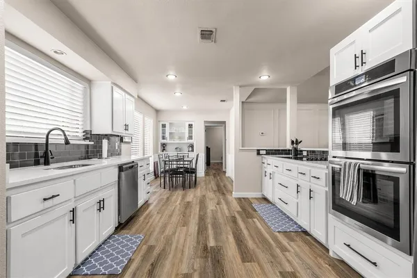 $469,900 | 1715 Covemeadow Drive, Arlington, TX 76012