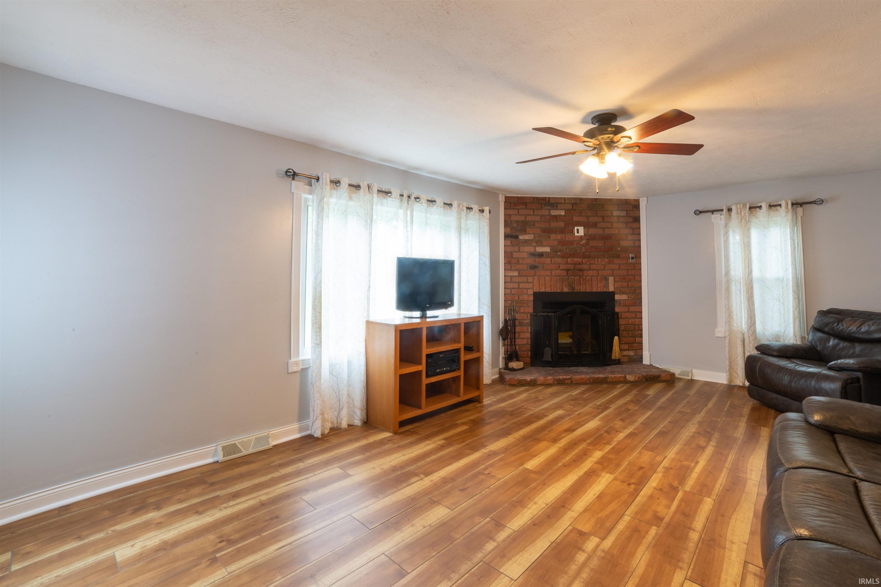 11515 Walnut Road Evansville, IN 47725 - Photo 5 of 36 Gallery Image 5
