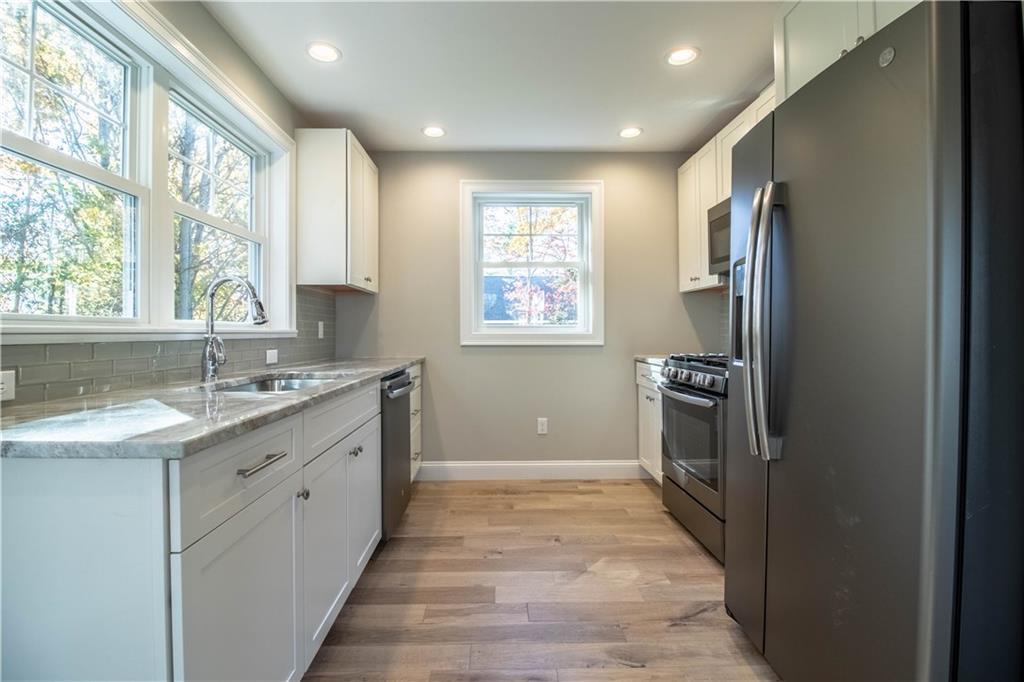 25 Alderbrook Road Portland, ME 04108 - Photo 8 of 31 Photo