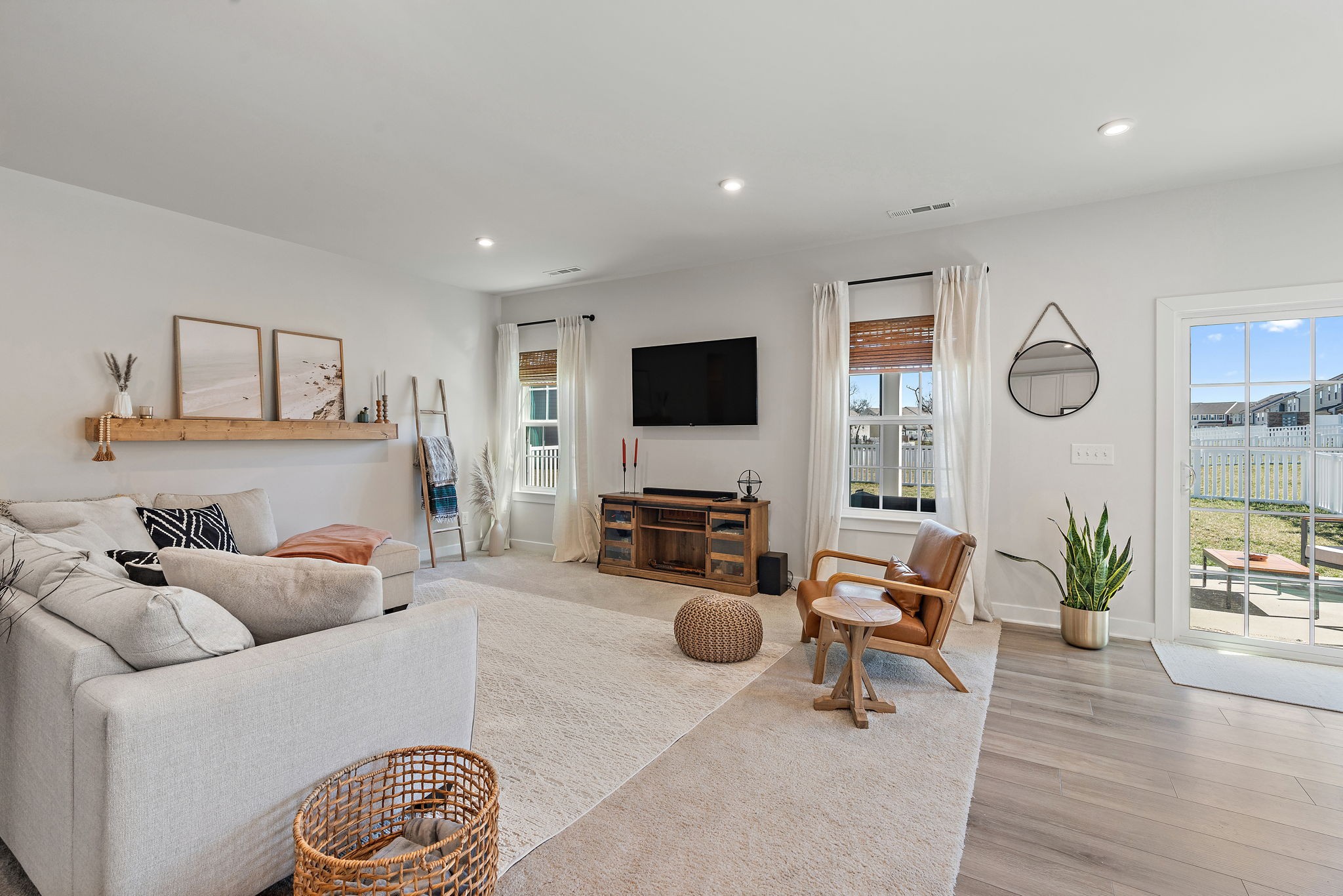 406 Ryan Avenue Gallatin, TN 37066 - Photo 15 of 45 a living room with furniture and a flat screen tv