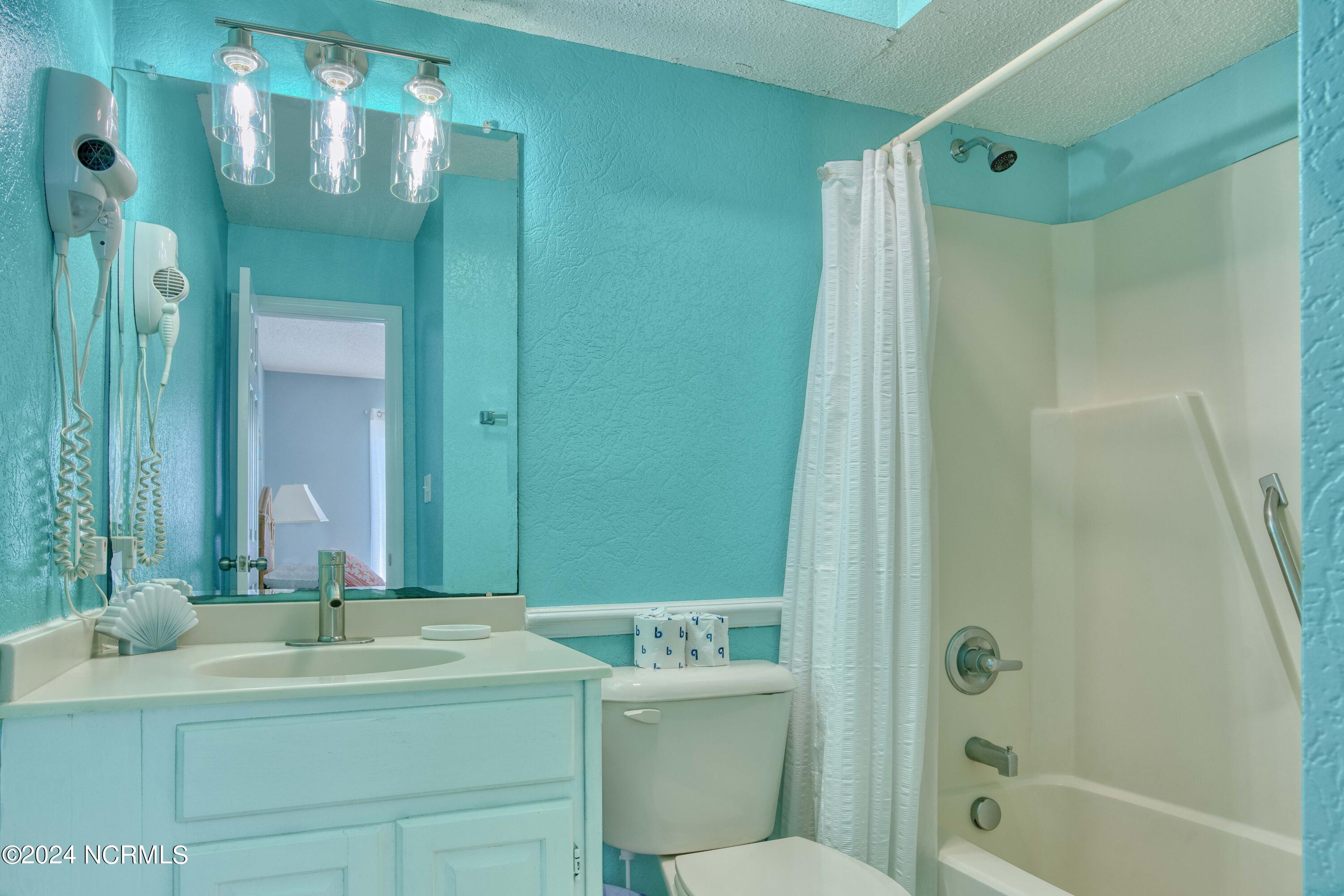 2362 New River Inlet Road North Topsail Beach, NC 28460 - Photo 39 of 49 2362 New River Inlet Road - Interiors -