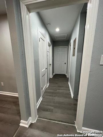 127 Parchman San Antonio, TX 78221 - Photo 6 of 6 a view of a hallway
