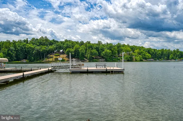 $795,000 | 219 Oakwood Drive, Mineral, VA 23117