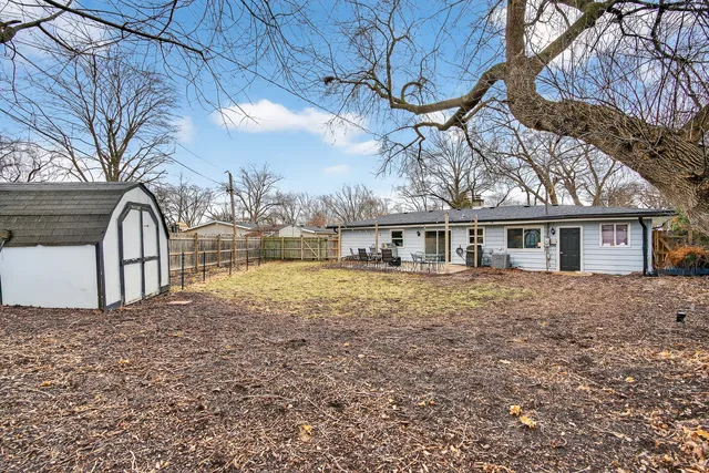 $365,000 | 714 East Eisenhower Avenue, Palatine, IL 60074