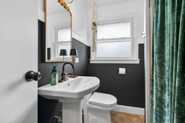 $365,000 | 714 East Eisenhower Avenue, Palatine, IL 60074