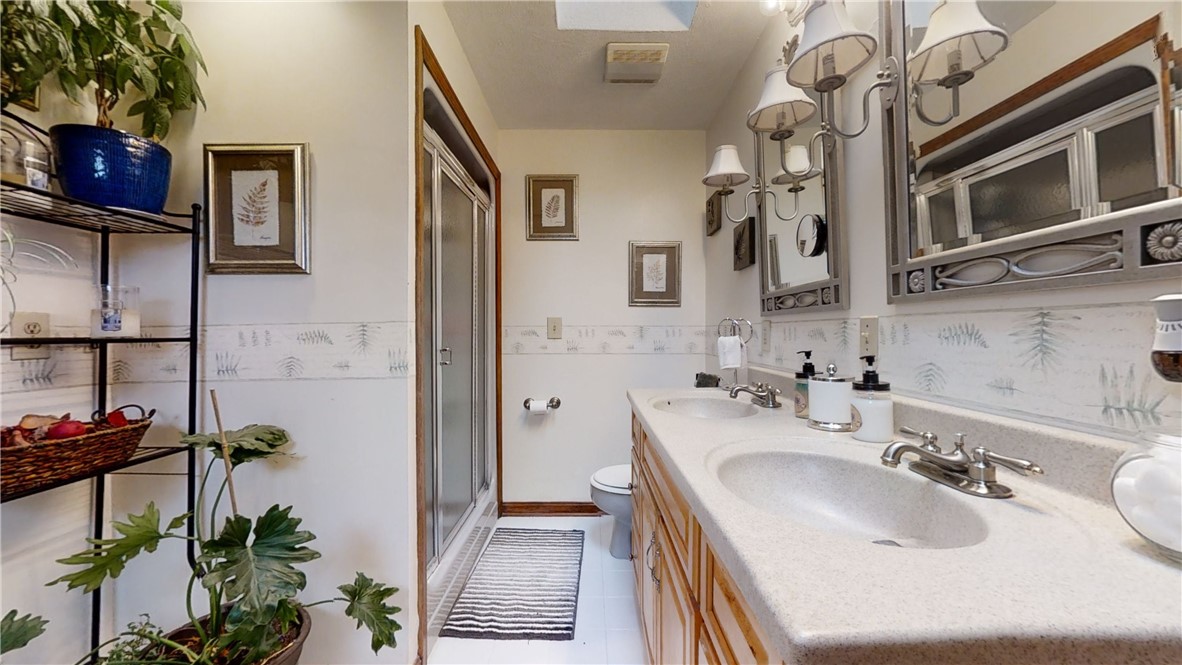 380 Lewis Farm Road Coventry, RI 02827 - Photo 21 of 32