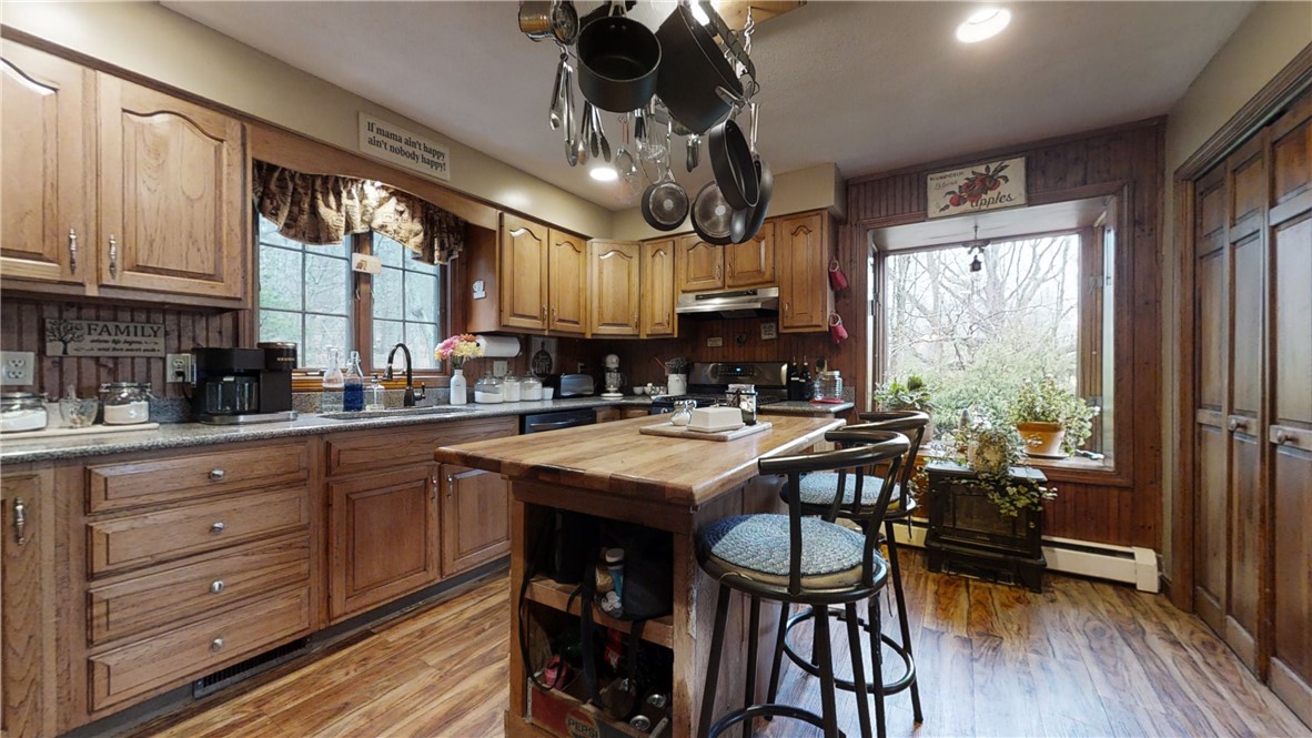380 Lewis Farm Road Coventry, RI 02827 - Photo 8 of 32
