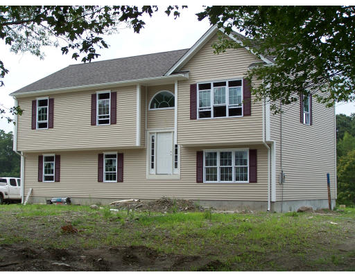 442 Vinnicum Road Swansea, MA 02777 - Photo 1 of 4 Gallery Image 1