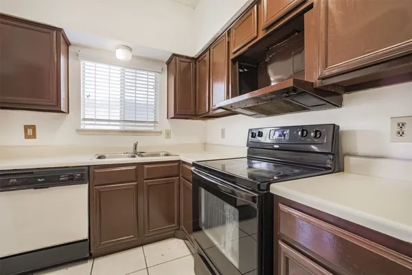 $1,449 | 12500 Brookglade Circle, Unit 206, Houston, TX 77099