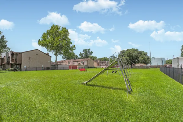 $1,449 | 12500 Brookglade Circle, Unit 206, Houston, TX 77099