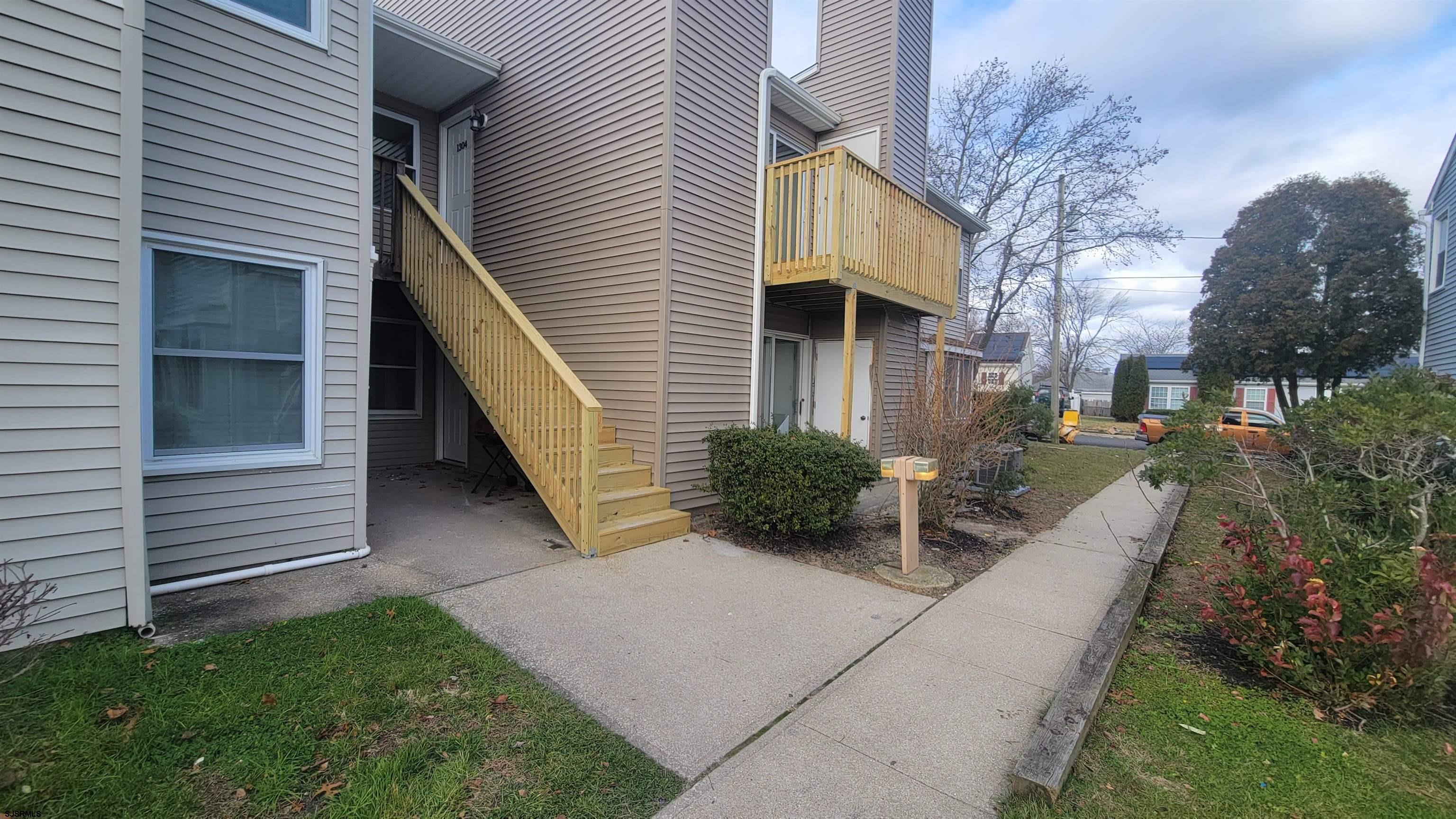 1303 Skyline Dr Unit 1303