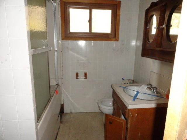 23653 2 Mile Road Newaygo, MI 49337 - Photo 6 of 15 Bath