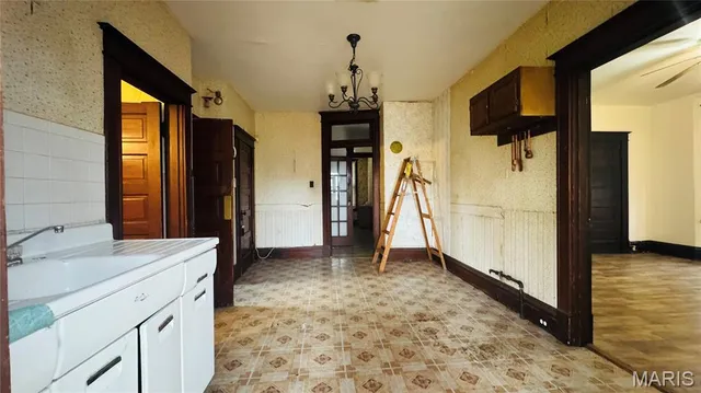 $130,000 | 2647 Carson Road, St. Louis, MO 63114